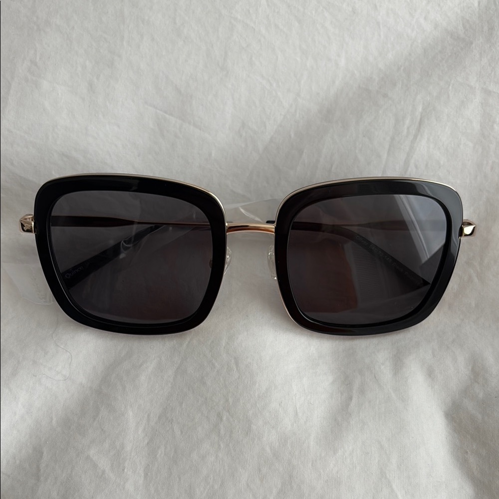 Elegant Black Square Sunglasses